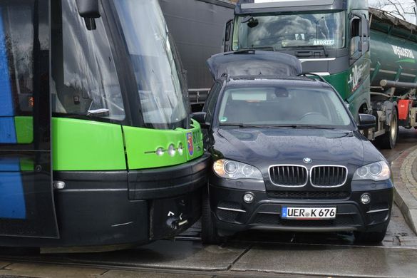 Kollision Bus mit Auto